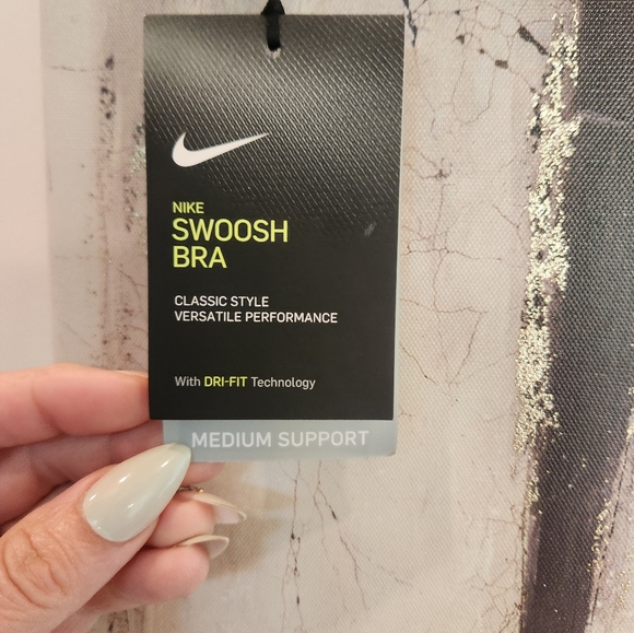 Nike Sports Bra - Picture 4 of 5